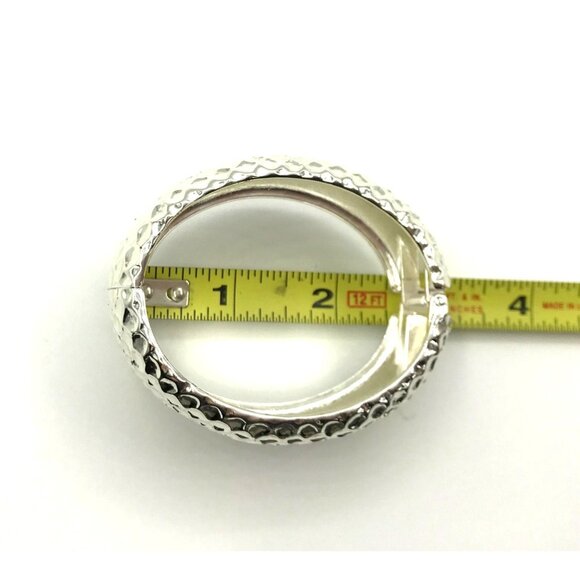 Vintage Textured Silver-Tone Bangle Bracelet Hammered Finish - Picture 4 of 5